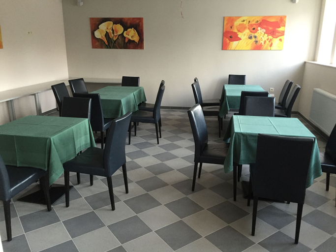Others 5, Motel Monteur, Salzlandkreis
