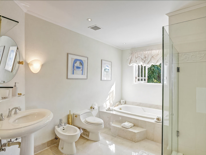 Bathroom 5, Villa Bohemia