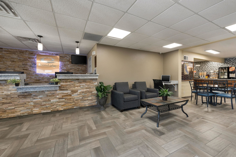 Public Area 2, Econo Lodge, Brown
