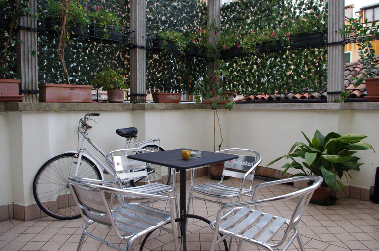 Food & Drinks 5, Venice Rainbow Apartments (San Marco), Venezia