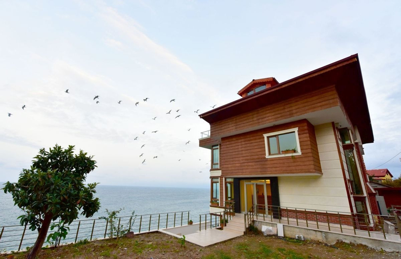 Dora Hotel, Sürmene