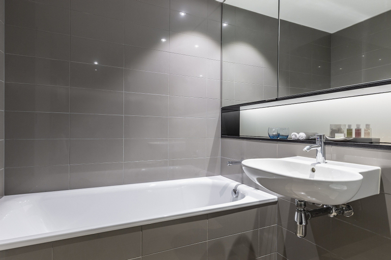 Bathroom 11
