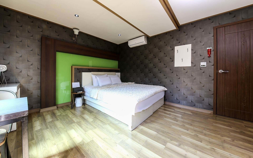Bathroom 4, Bada Naeum Motel, Tongyeong