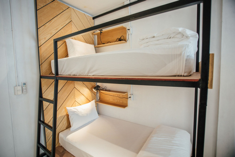 Mellow Fellow Hostel, Pathum Wan