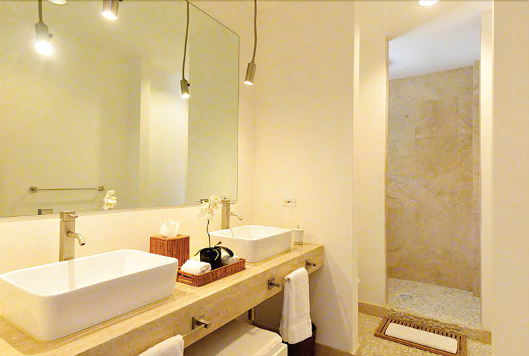 Bathroom 4, Villa Luna