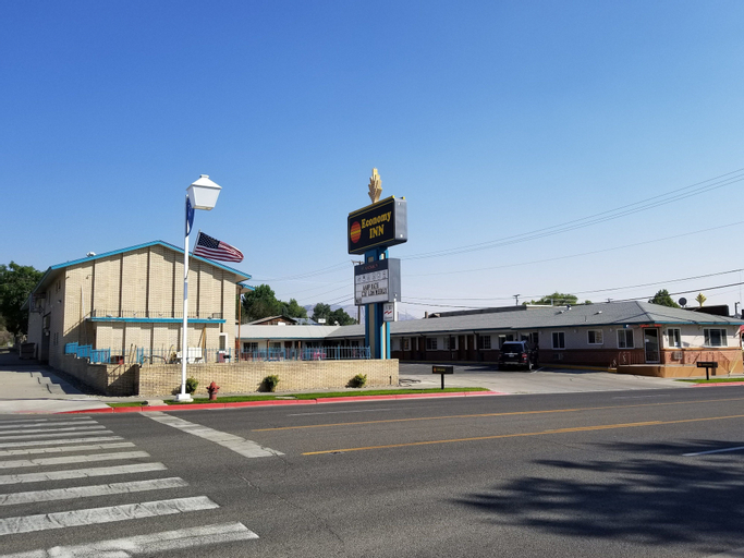 Economy Inn, Humboldt