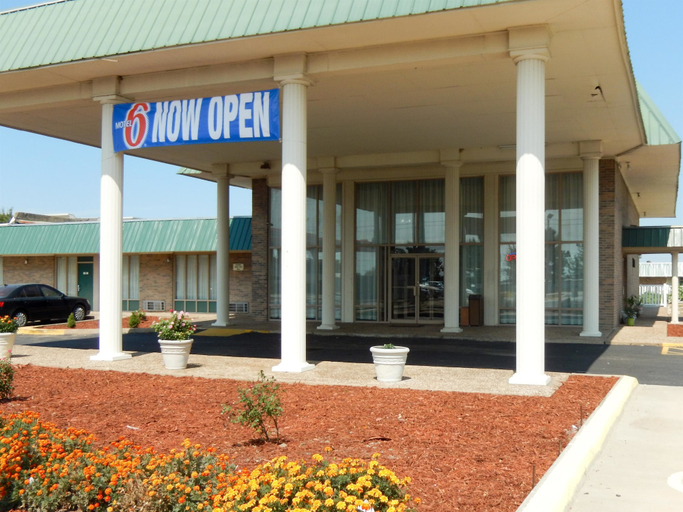 Exterior & Views 1, Motel 6 Miami, OK, Ottawa