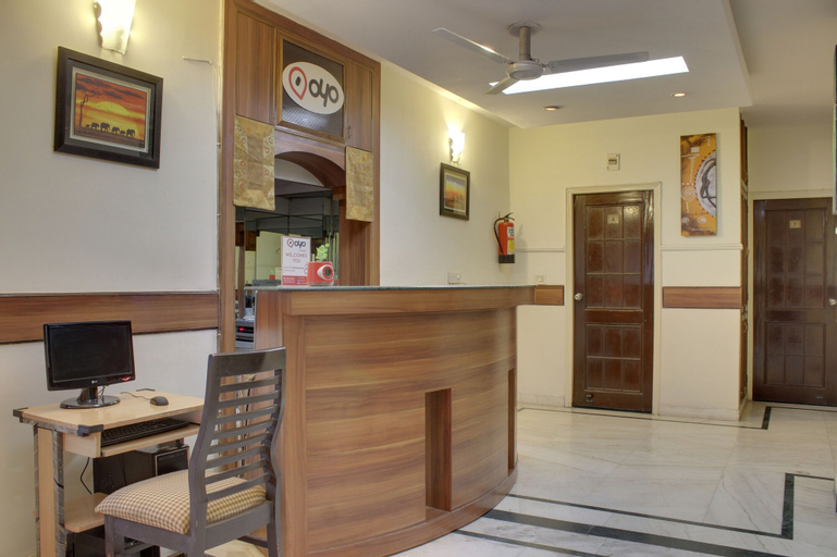 OYO 303 The Blooms, Gurgaon