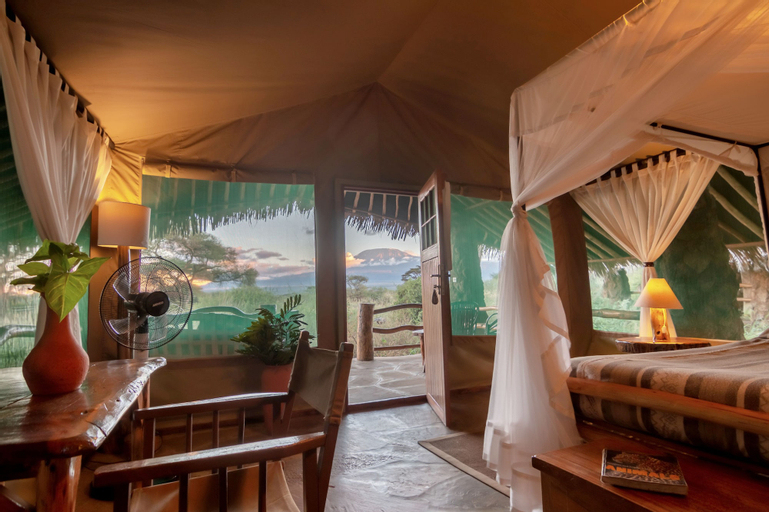 Kibo Safari Camp, Kajiado South