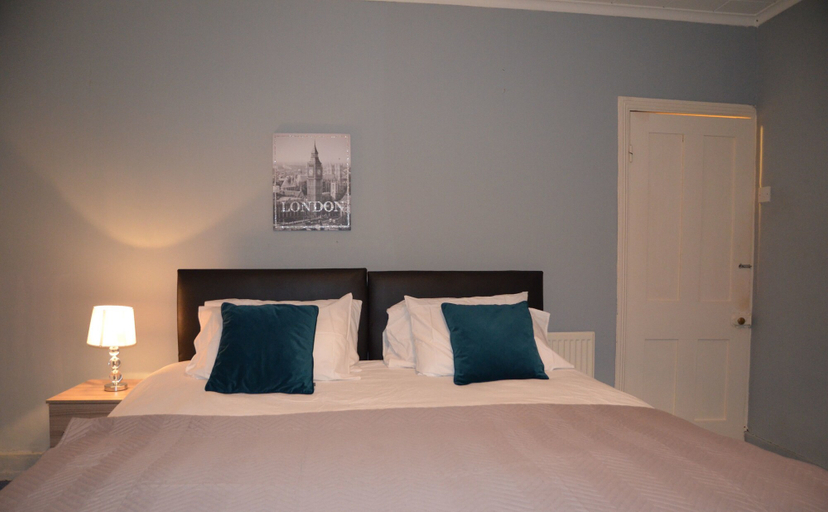 Bedroom 3, People Boxes Apartments - 38 Ridgway, Luton