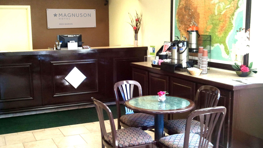 Public Area, Magnuson Hotel Red Baron, Finney
