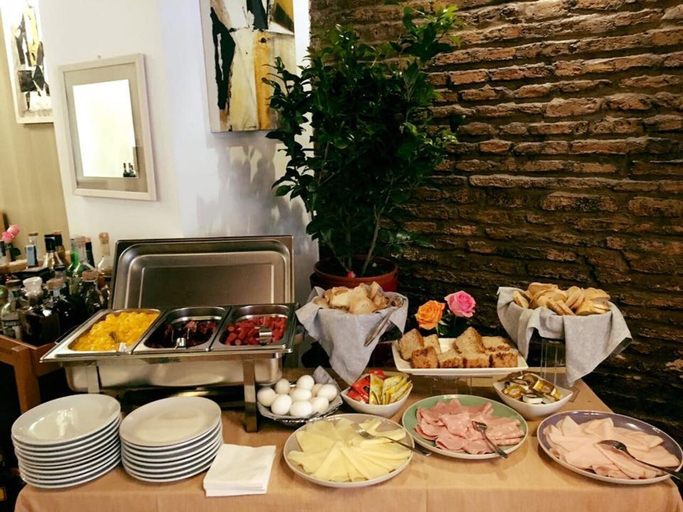 Food & Drinks 5, ROMAC - Condotti with terrace, Rome