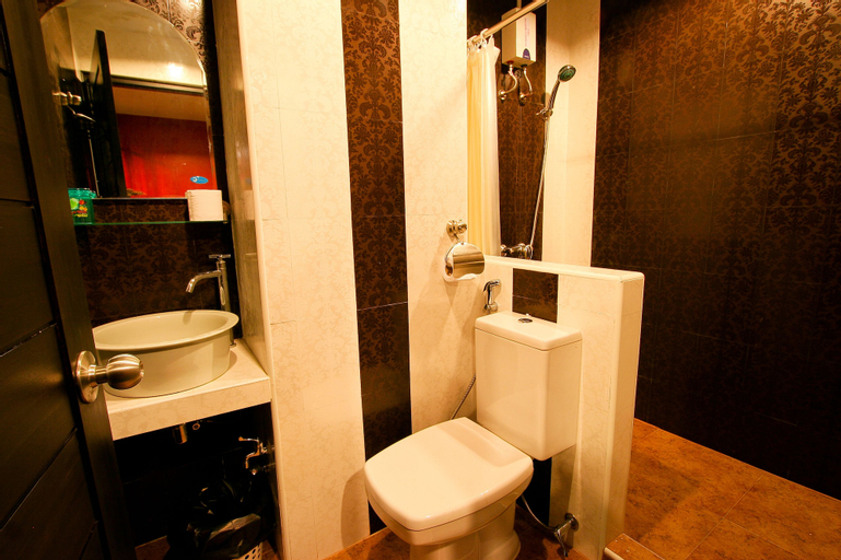 Sabai Sabai @ Sukhumvit Hotel, Wattana