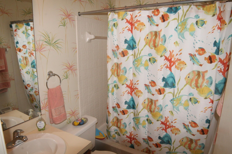 Bathroom 4, Sea Place 12224, Saint Johns