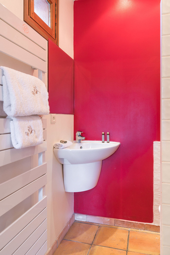 Bathroom 5, Château Verez, Var