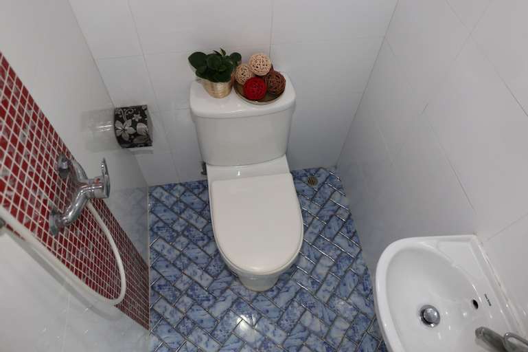 Bathroom 2