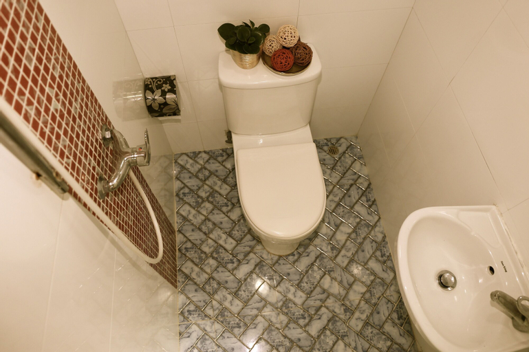 Bathroom 6