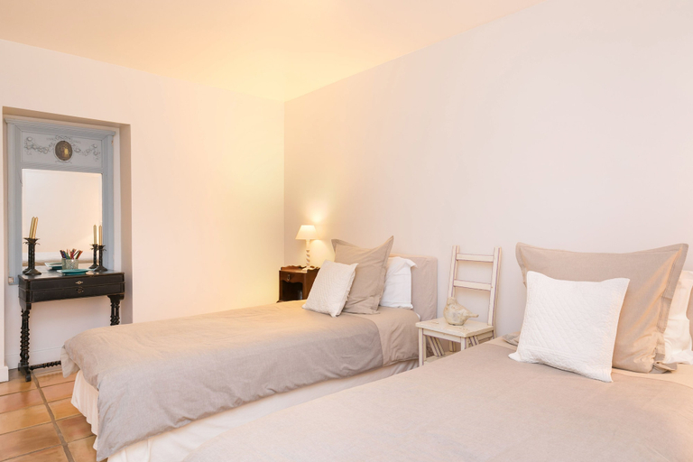 Bedroom 2, Château Verez, Var