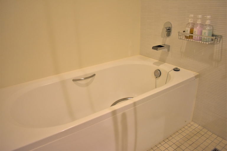 Bathroom 20