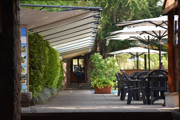 Hotel Club Du Lac Tanganyika, Buterere