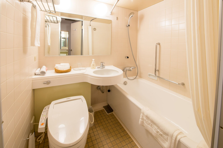 Bathroom 8