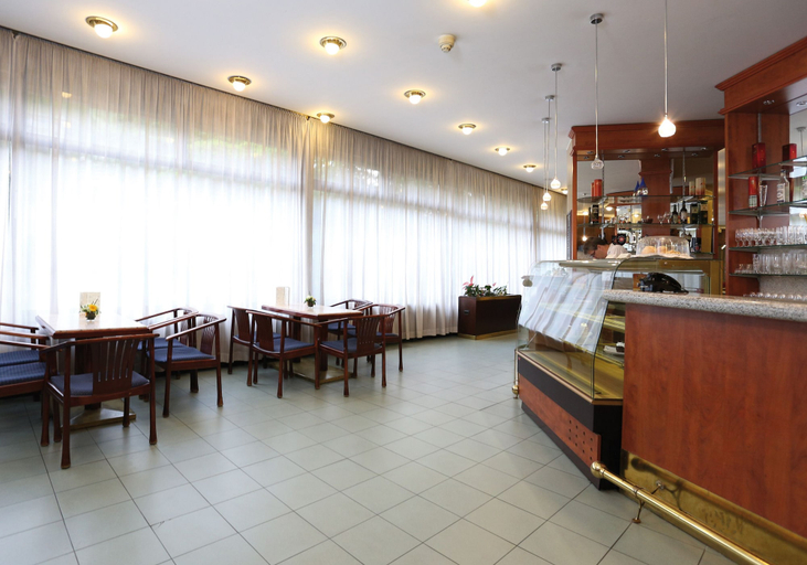 Food & Drinks 5, Hotel Budapest, Budapesti