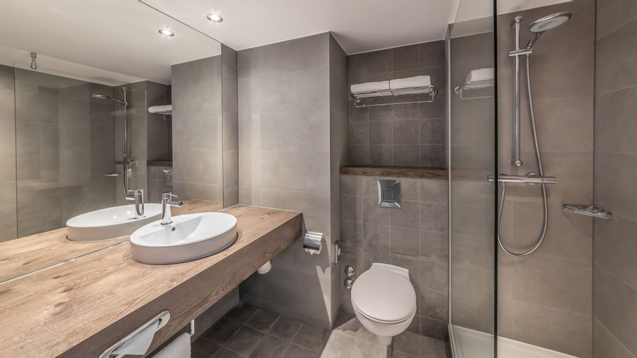 Bathroom 17