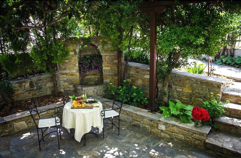 Public Area, Triantafillies Traditional Hotel, Thessaly