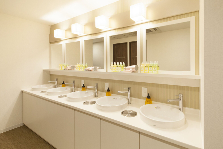 Bathroom 4, Centurion Ladies Hostel Ueno Park - Caters to Women, Taitō