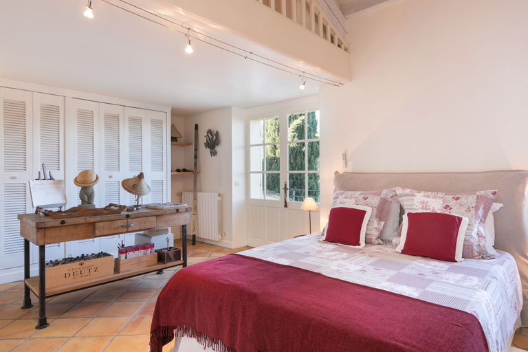Bedroom 4, Château Verez, Var