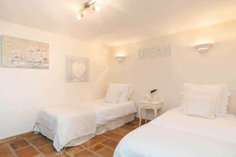Bedroom 3, Château Verez, Var