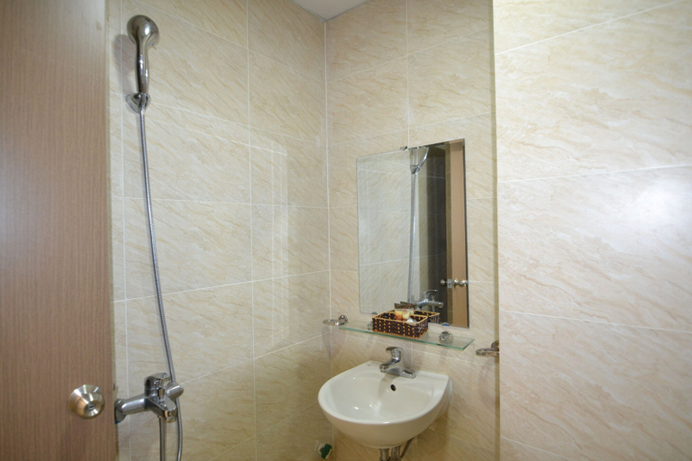 Bathroom 4, The Crystal Apartment, Nha Trang