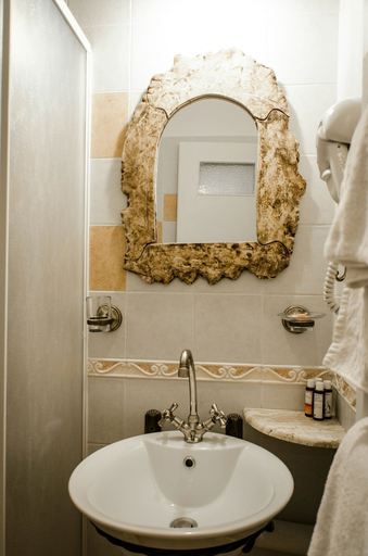 Bathroom 5, Triantafillies Traditional Hotel, Thessaly