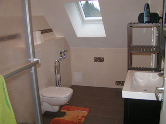 Bathroom 2, Privatzimmer EKO 1, Kassel