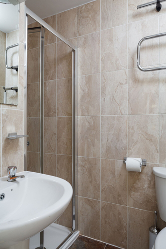 Bathroom 5, Pearl and Pebbles Hotel, East Sussex