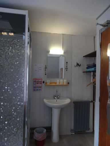 Bathroom 4, Auberge La Bergerie, Hautes-Pyrénées