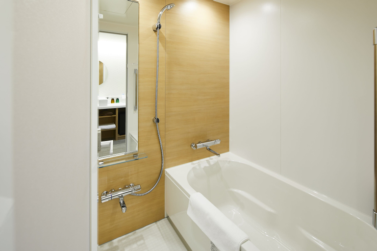 Bathroom 22