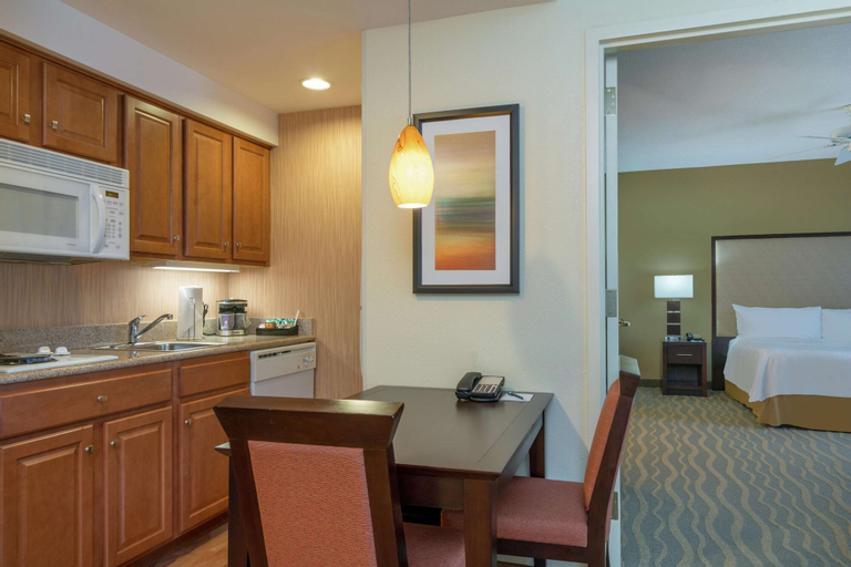 Dining Room 8