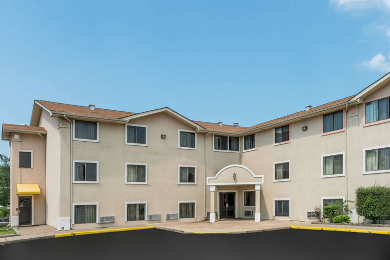 Exterior & Views 1, Quality Inn & Suites Bridgeton, Saint Louis