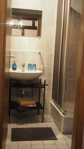 Bathroom 5, Chambres chez Mado Alsace, Bas-Rhin