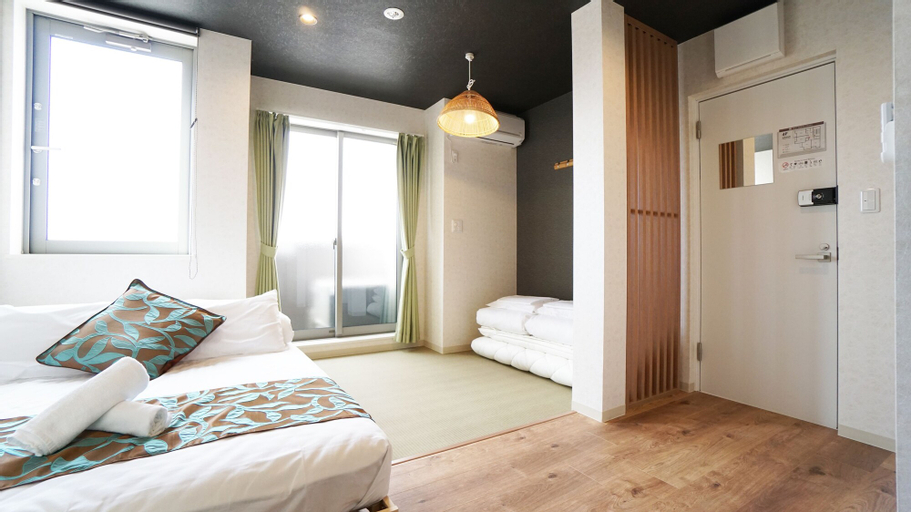 Poly Hostel Osaka, Osaka