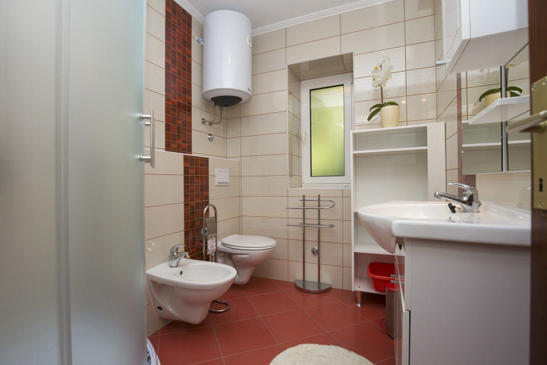 Bathroom 3, Apartment Davorka / Two Bedroom A2 Gore, Lopar/Supetarska Draga