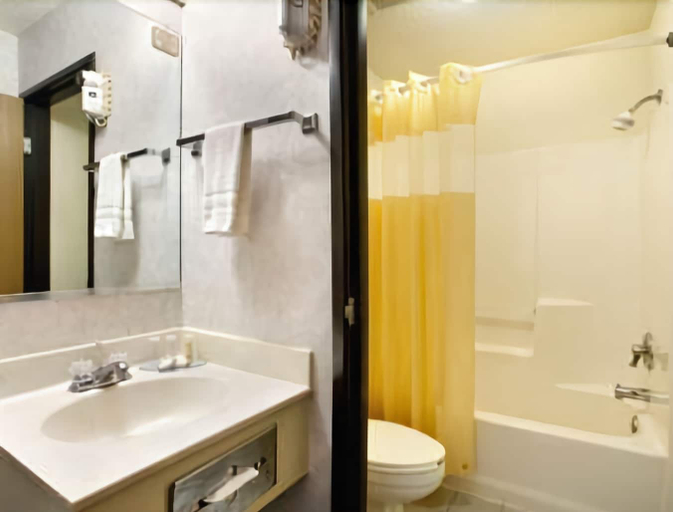 Bathroom 4, Howard Johnson by Wyndham West Fargo, Cass