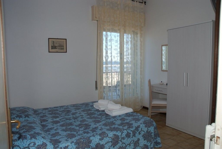 Bedroom 3, Hotel Nautic, Rimini