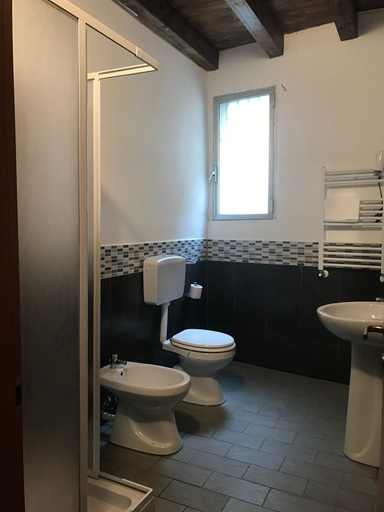 Bathroom 5, La Querencia, Palermo