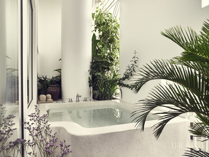 Bathroom 12