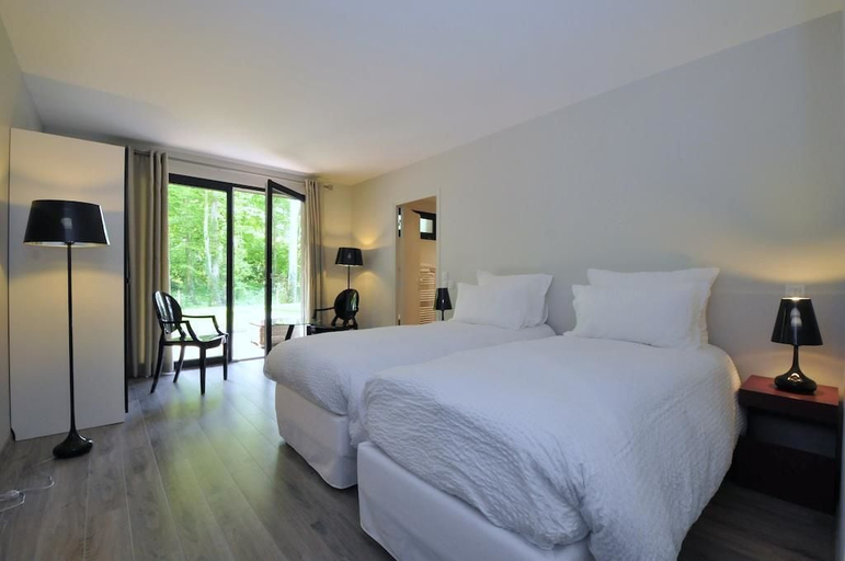 Bedroom 4, Le Parc Du Chateau, Marne