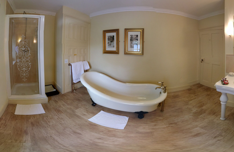 Bathroom 4, The French Partridge, Northamptonshire