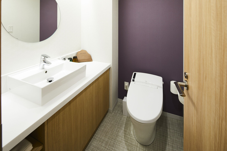 Bathroom 23