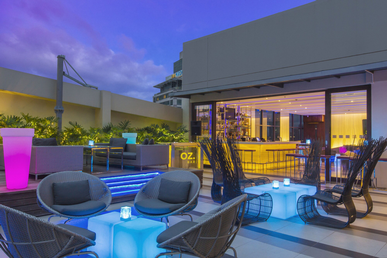 Holiday Inn & Suites Makati, Makati City